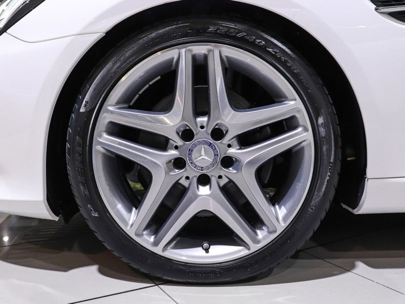 Mercedes-Benz SLC 300 2.0 CGI GASOLINA 9G-TRONIC 2016/2017 VIA BELLA VEÍCULOS ESPECIAIS CAXIAS DO SUL / Carros no Vale