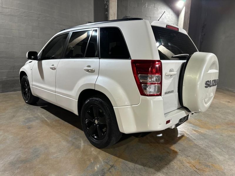 Suzuki GRAND VITARA 2.0 4X2 16V GASOLINA 4P MANUAL 2012/2012 CARRO AUTOMARCAS CAXIAS DO SUL / Carros no Vale