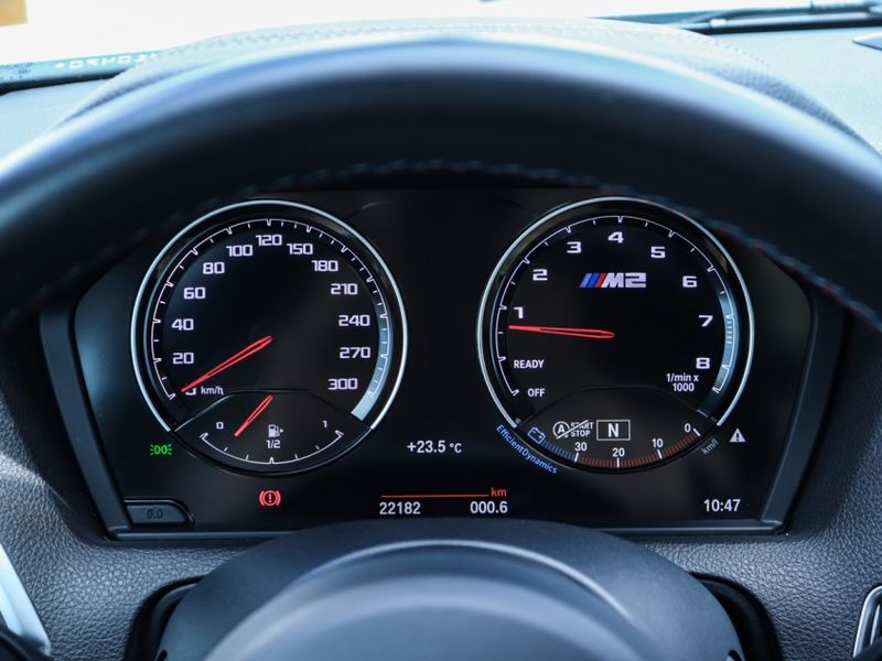 BMW M2 3.0 24V I6 GASOLINA COMPETITION COUPÉ M DCT 2021/2021 VIA BELLA VEÍCULOS ESPECIAIS CAXIAS DO SUL / Carros no Vale