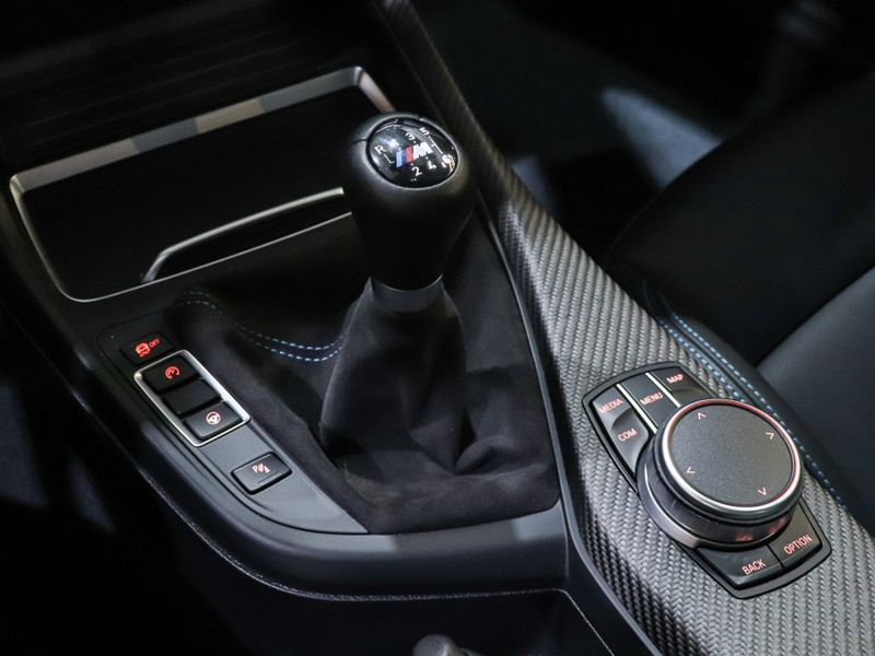 BMW M2 3.0 24V I6 GASOLINA COMPETITION COUPÉ M MANUAL 2020/2021 VIA BELLA VEÍCULOS ESPECIAIS CAXIAS DO SUL / Carros no Vale