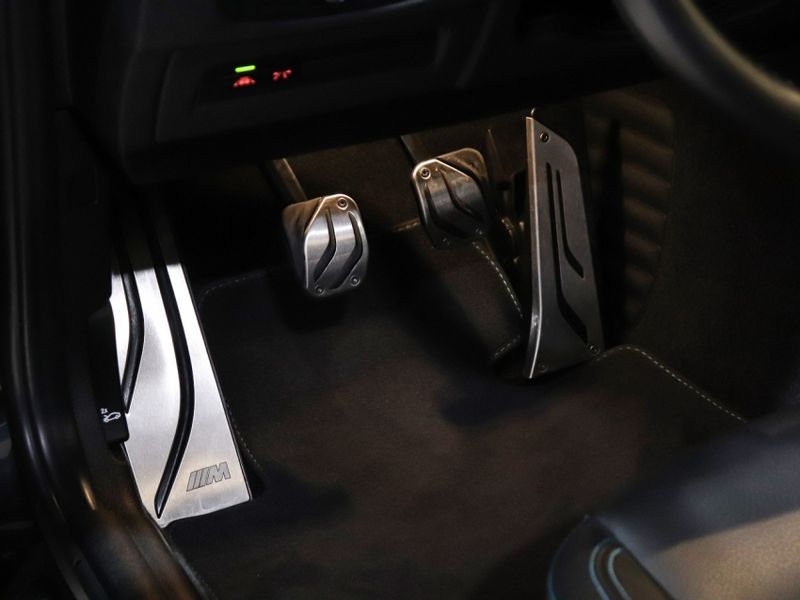 BMW M2 3.0 24V I6 GASOLINA COMPETITION COUPÉ M MANUAL 2020/2021 VIA BELLA VEÍCULOS ESPECIAIS CAXIAS DO SUL / Carros no Vale