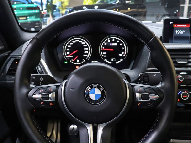 BMW M2 3.0 24V I6 GASOLINA COMPETITION COUPÉ M MANUAL 2020/2021 VIA BELLA VEÍCULOS ESPECIAIS CAXIAS DO SUL / Carros no Vale