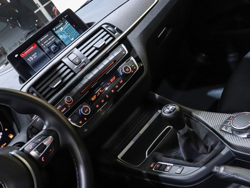 BMW M2 3.0 24V I6 GASOLINA COMPETITION COUPÉ M MANUAL 2020/2021 VIA BELLA VEÍCULOS ESPECIAIS CAXIAS DO SUL / Carros no Vale