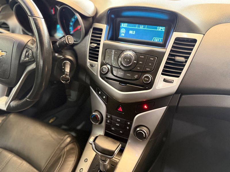 Chevrolet Cruze 1.8 Lt Sport6 16v 2012/2012 COVEL VEICULOS ENCANTADO / Carros no Vale