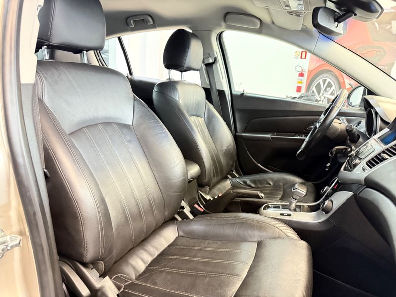 Chevrolet Cruze 1.8 Lt Sport6 16v 2012/2012 COVEL VEICULOS ENCANTADO / Carros no Vale
