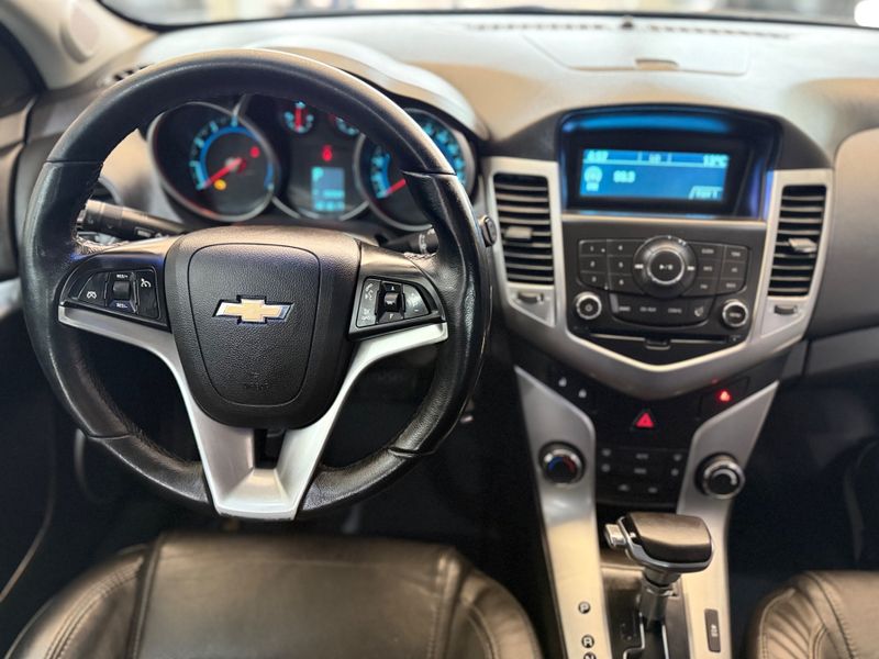 Chevrolet Cruze 1.8 Lt Sport6 16v 2012/2012 COVEL VEICULOS ENCANTADO / Carros no Vale