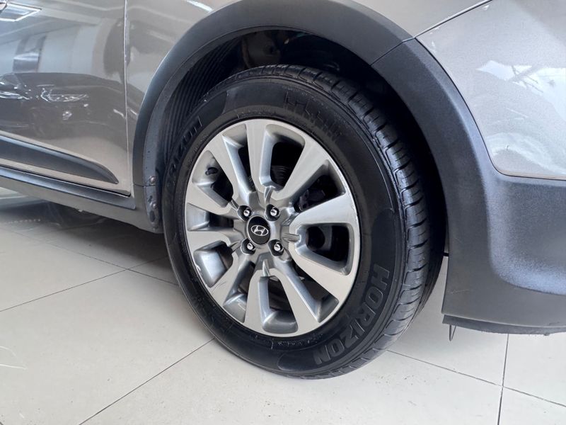 Hyundai Hb20x 1.6 A Premium 2017/2018 COVEL VEICULOS ENCANTADO / Carros no Vale