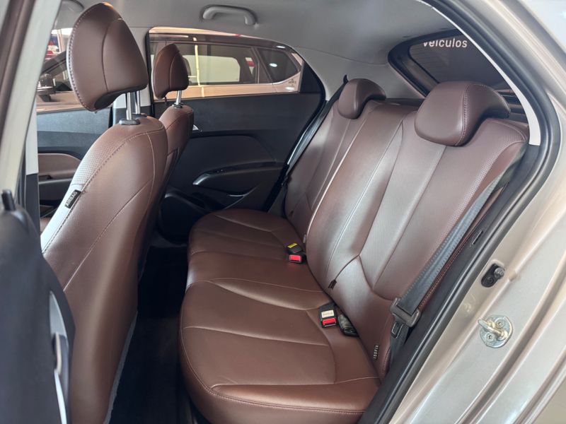 Hyundai Hb20x 1.6 A Premium 2017/2018 COVEL VEICULOS ENCANTADO / Carros no Vale