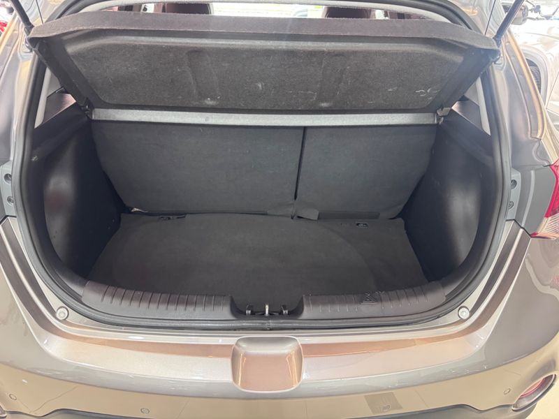 Hyundai Hb20x 1.6 A Premium 2017/2018 COVEL VEICULOS ENCANTADO / Carros no Vale