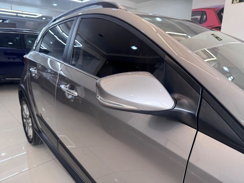 Hyundai Hb20x 1.6 A Premium 2017/2018 COVEL VEICULOS ENCANTADO / Carros no Vale