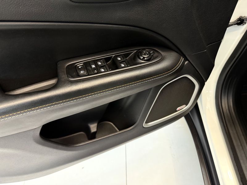 Jeep Compass Longitude F 2018/2018 COVEL VEICULOS ENCANTADO / Carros no Vale
