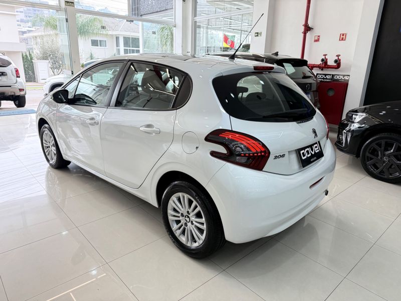 Peugeot 208 1.2 Allure 12v 2018/2019 COVEL VEICULOS ENCANTADO / Carros no Vale