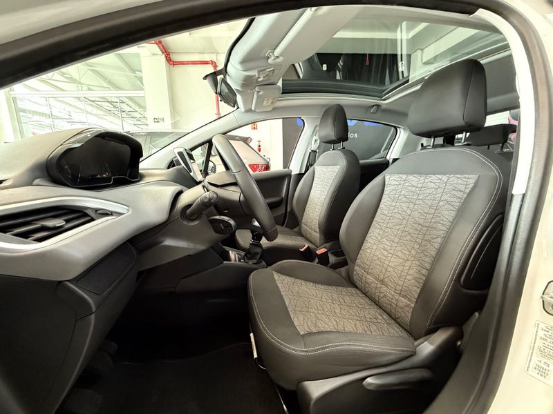 Peugeot 208 1.2 Allure 12v 2018/2019 COVEL VEICULOS ENCANTADO / Carros no Vale
