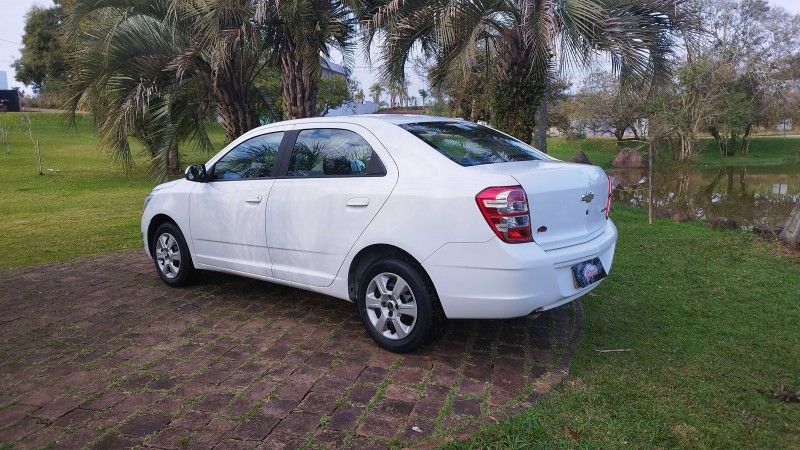 Chevrolet COBALT LT 1.4 2015 GRASSI VEÍCULOS LAJEADO / Carros no Vale