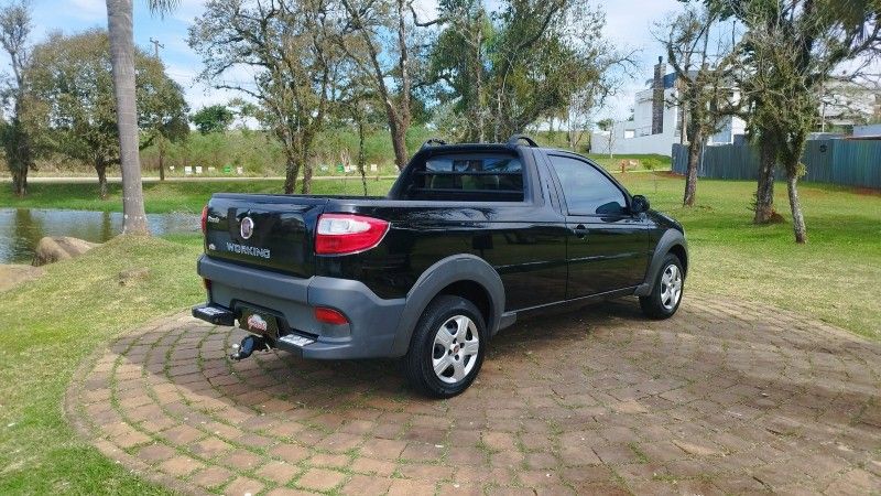 Fiat STRADA WORKING 1.4 CS 2016 GRASSI VEÍCULOS LAJEADO / Carros no Vale