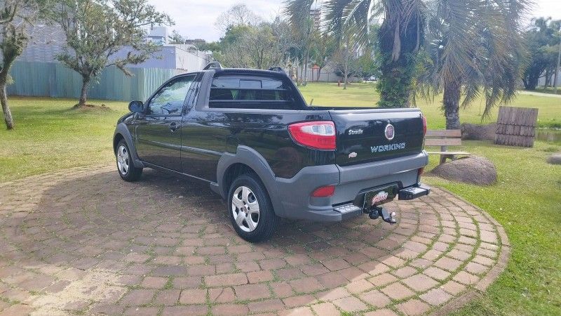 Fiat STRADA WORKING 1.4 CS 2016 GRASSI VEÍCULOS LAJEADO / Carros no Vale