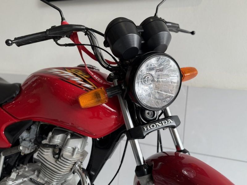 Honda Motos CG 125 TITAN KS 2003 SÓ MOTOS E AUTOMÓVEIS SANTA CRUZ DO SUL / Carros no Vale