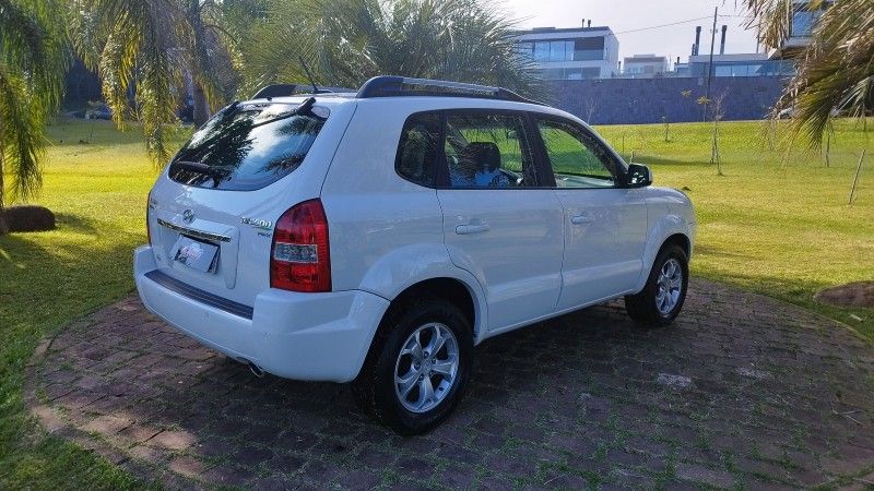 Hyundai TUCSON GLS 2.0 2016 GRASSI VEÍCULOS LAJEADO / Carros no Vale