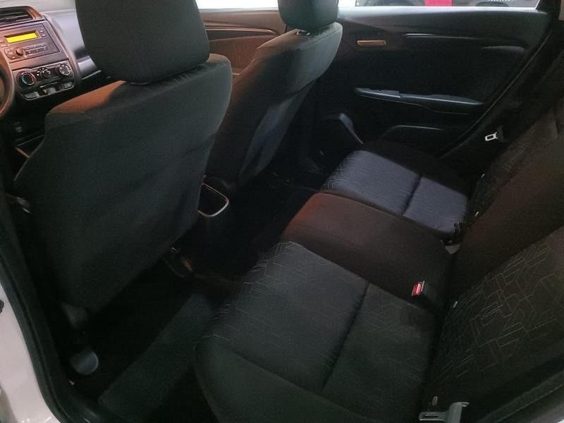 Honda FIT LX 1.5 2015 HÉLIO AUTOMÓVEIS LAJEADO / Carros no Vale