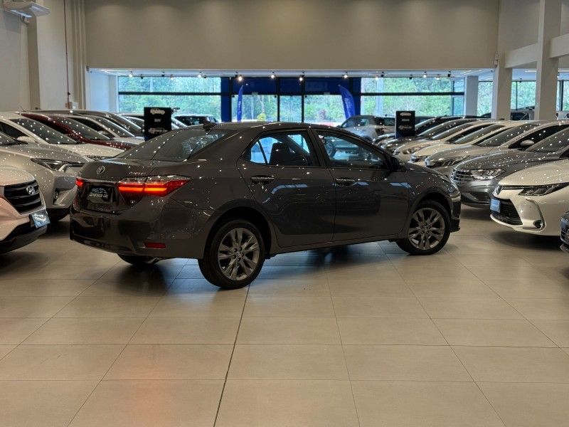 Toyota COROLLA XEi 2.0 2019 DINAMICA-CAR VENÂNCIO AIRES / Carros no Vale