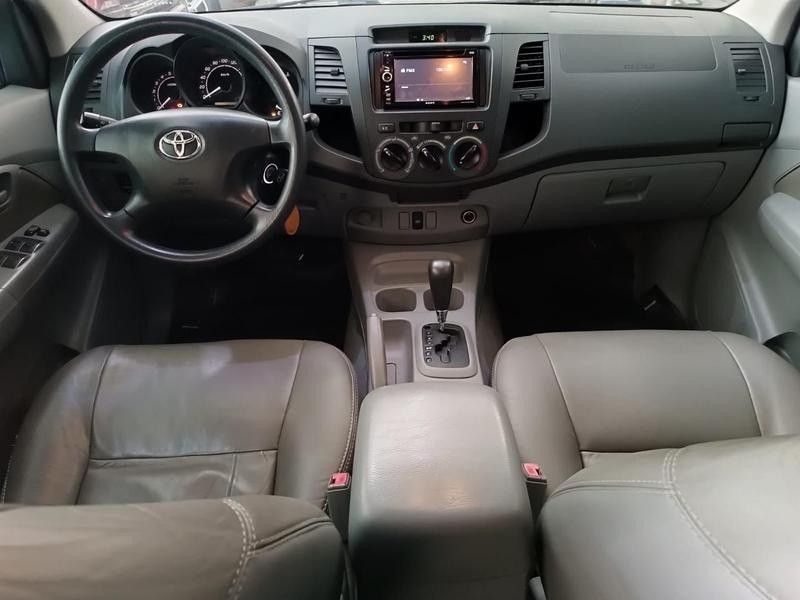Toyota HILUX CAB.DUPLA SR 2.7 2010 HÉLIO AUTOMÓVEIS LAJEADO / Carros no Vale
