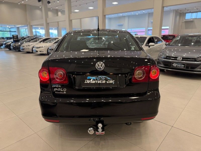 Volkswagen POLO SEDAN 1.6 2013 DINAMICA-CAR VENÂNCIO AIRES / Carros no Vale