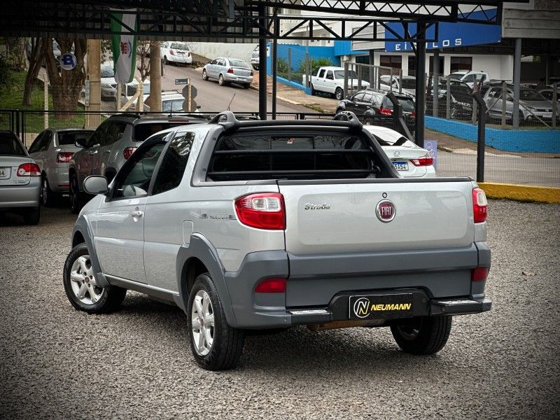 Fiat STRADA C.DUPLA FREEDOM 1.4 2020 NEUMANN VEÍCULOS ARROIO DO MEIO / Carros no Vale