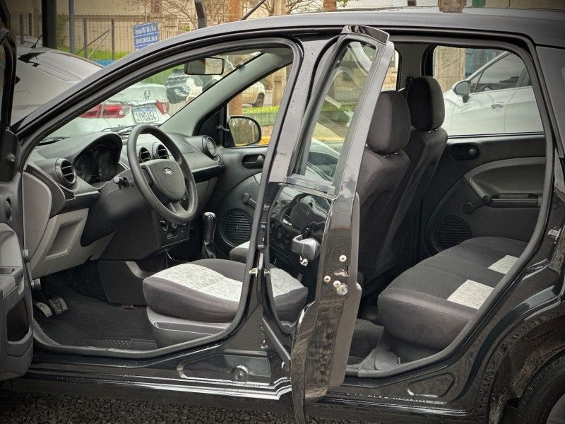 Ford FIESTA 1.0 2008 NEUMANN VEÍCULOS ARROIO DO MEIO / Carros no Vale