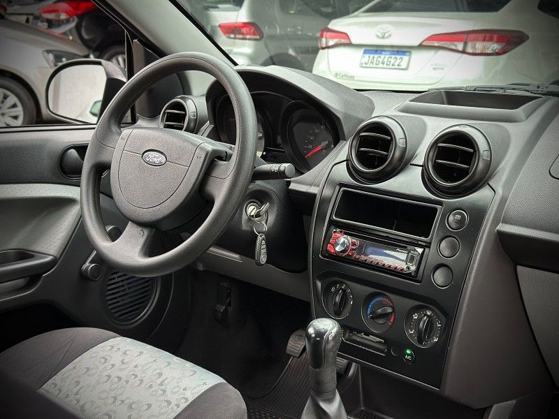 Ford FIESTA 1.0 2008 NEUMANN VEÍCULOS ARROIO DO MEIO / Carros no Vale