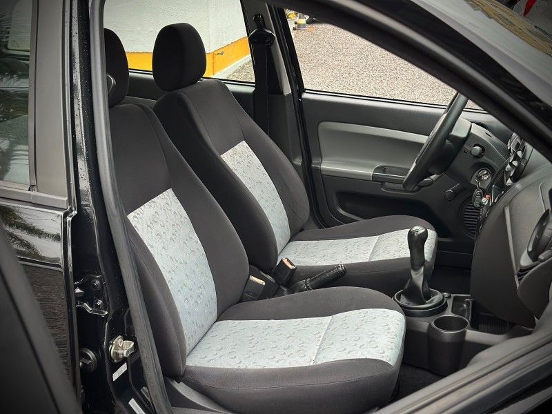 Ford FIESTA 1.0 2008 NEUMANN VEÍCULOS ARROIO DO MEIO / Carros no Vale