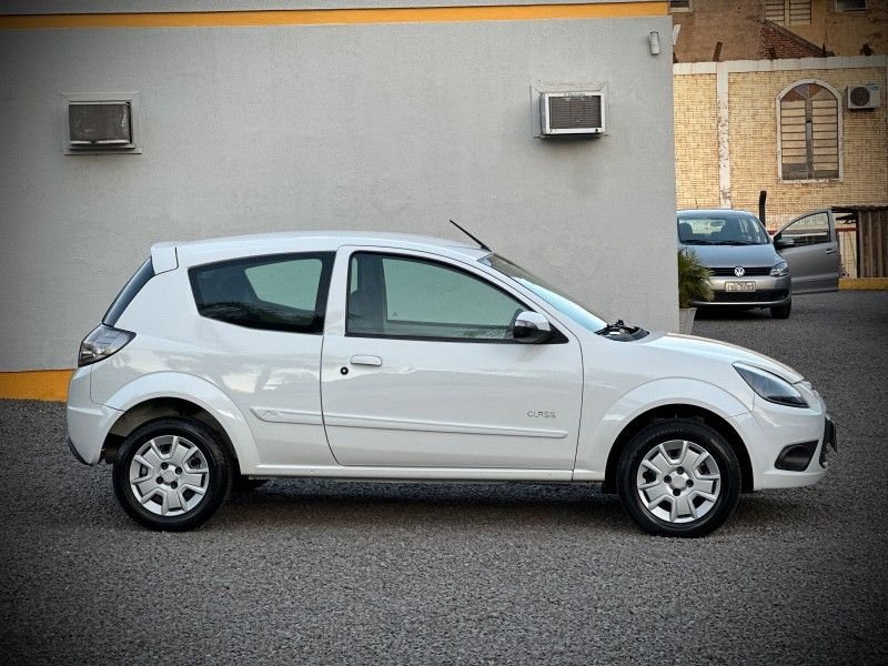Ford KA 1.0 2013 NEUMANN VEÍCULOS ARROIO DO MEIO / Carros no Vale
