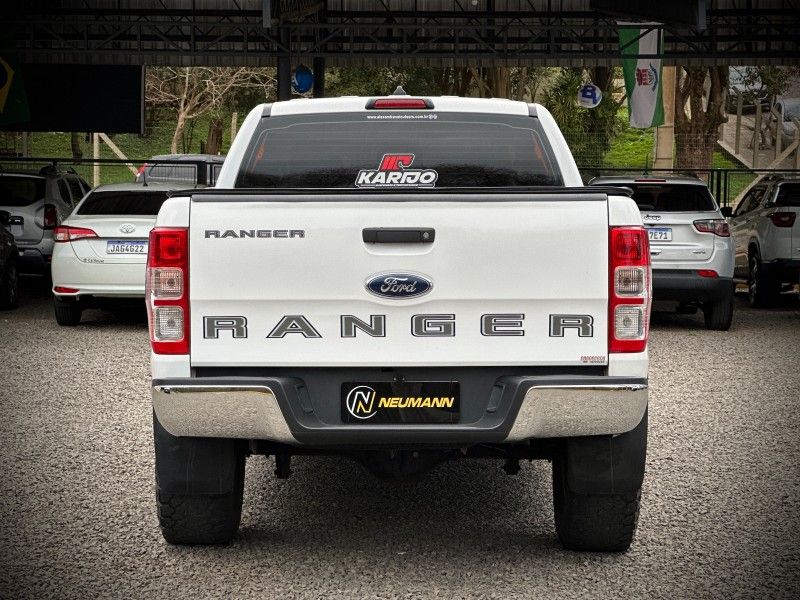 Ford RANGER C.DUPLA XL 2.2 2020 NEUMANN VEÍCULOS ARROIO DO MEIO / Carros no Vale