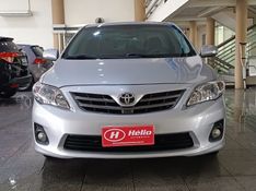 Toyota COROLLA XEi 2.0 2013 HÉLIO AUTOMÓVEIS LAJEADO / Carros no Vale