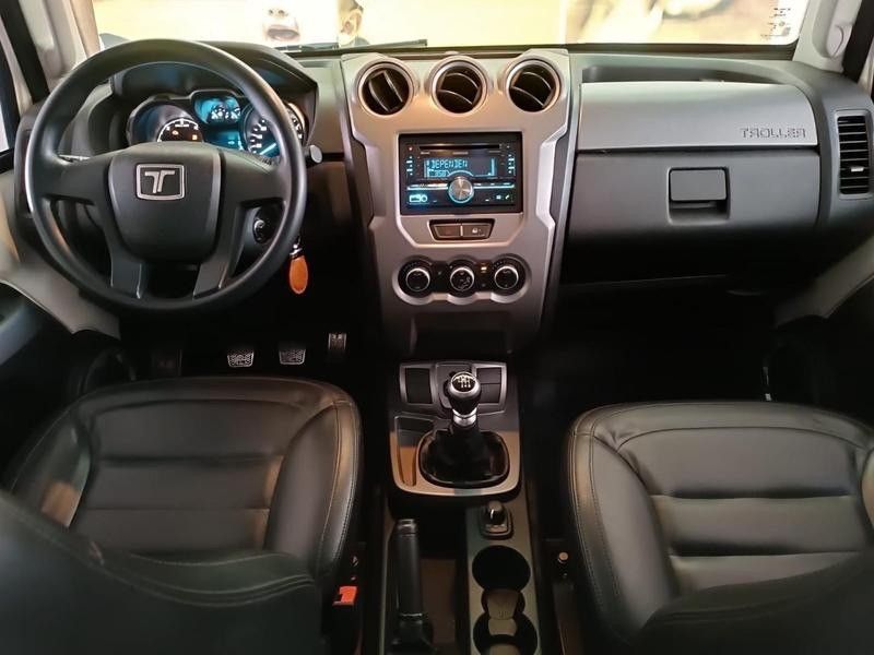 Troller TX4 2017 HÉLIO AUTOMÓVEIS LAJEADO / Carros no Vale