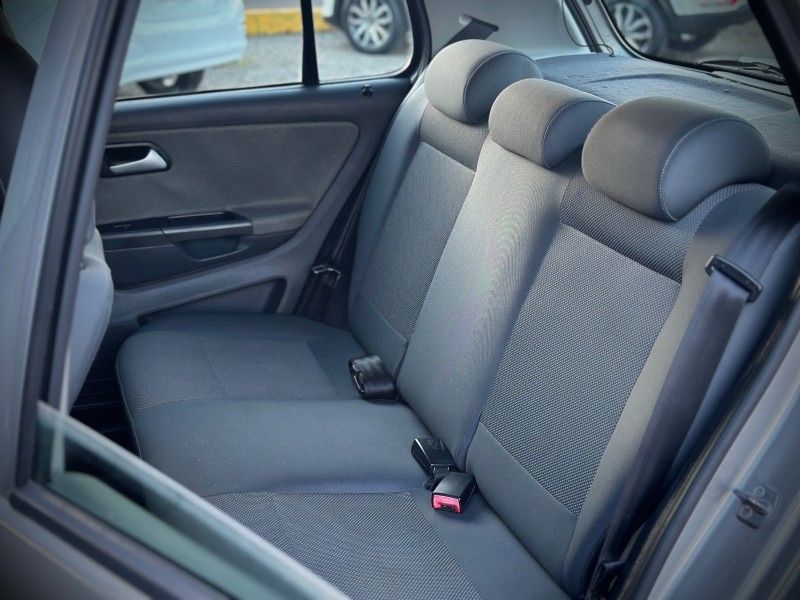 Volkswagen FOX TREND 1.6 2012 NEUMANN VEÍCULOS ARROIO DO MEIO / Carros no Vale