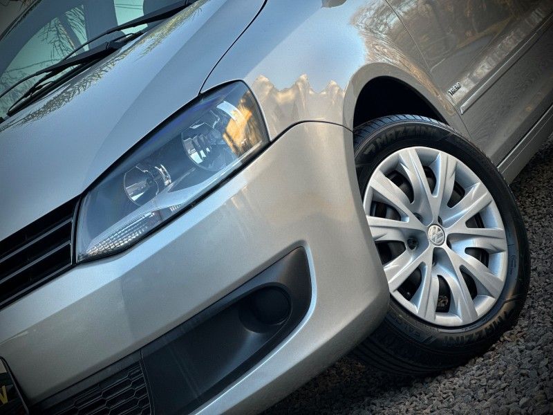 Volkswagen FOX TREND 1.6 2012 NEUMANN VEÍCULOS ARROIO DO MEIO / Carros no Vale