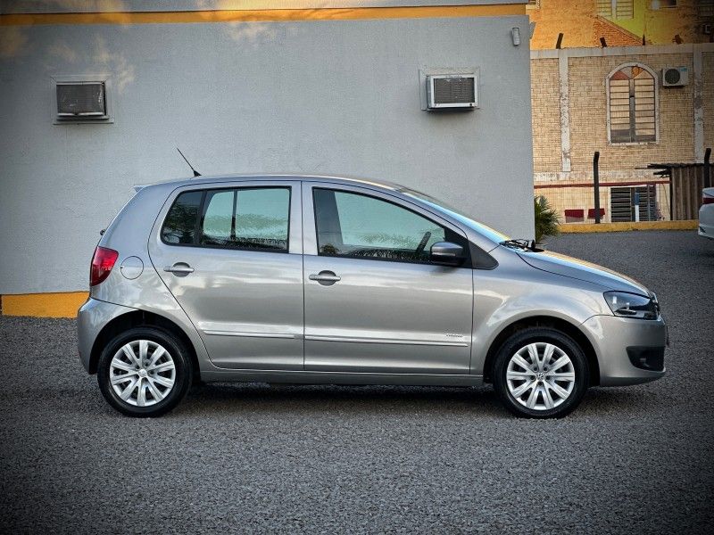 Volkswagen FOX TREND 1.6 2012 NEUMANN VEÍCULOS ARROIO DO MEIO / Carros no Vale