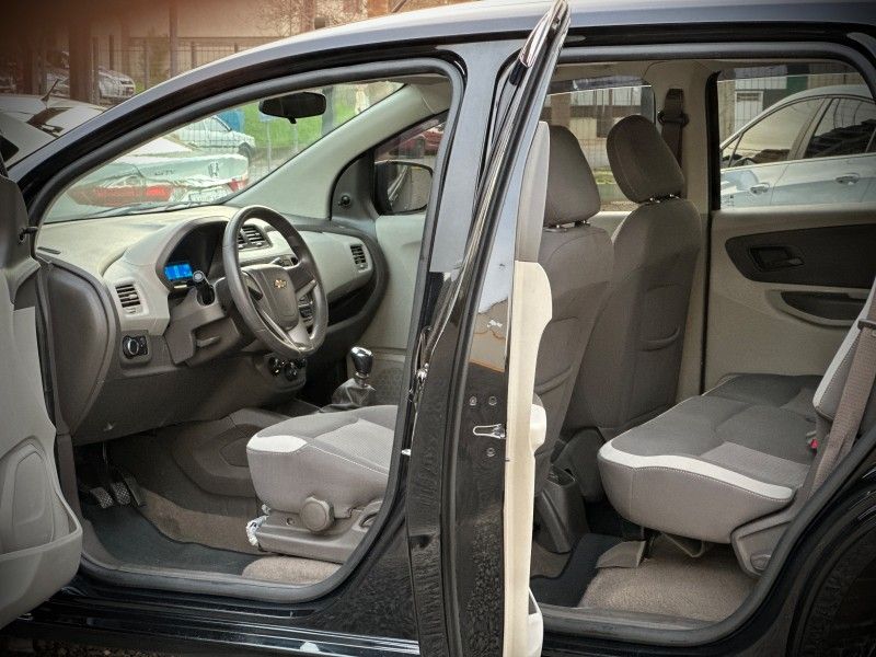 Chevrolet SPIN LT 1.8 2013 NEUMANN VEÍCULOS ARROIO DO MEIO / Carros no Vale