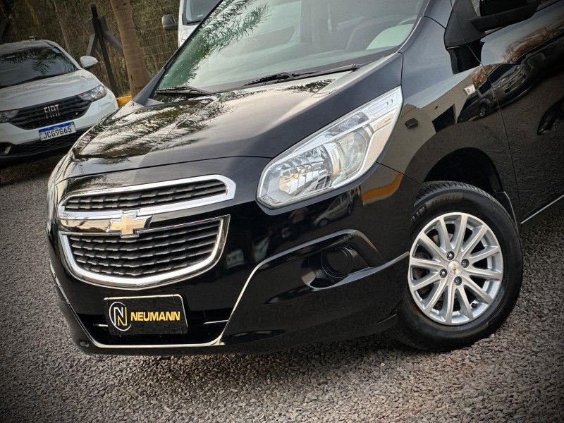 Chevrolet SPIN LT 1.8 2013 NEUMANN VEÍCULOS ARROIO DO MEIO / Carros no Vale
