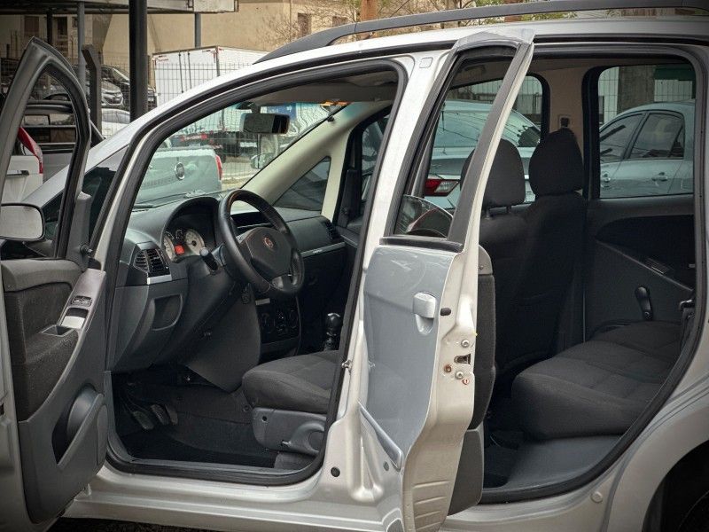 Fiat IDEA ELX 1.4 2010 NEUMANN VEÍCULOS ARROIO DO MEIO / Carros no Vale