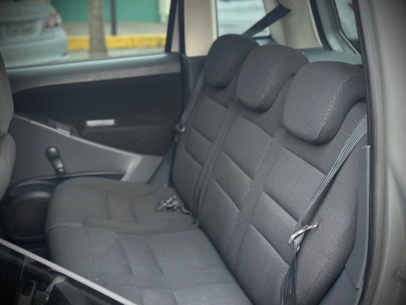 Fiat IDEA ELX 1.4 2010 NEUMANN VEÍCULOS ARROIO DO MEIO / Carros no Vale