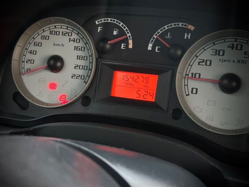 Fiat IDEA ELX 1.4 2010 NEUMANN VEÍCULOS ARROIO DO MEIO / Carros no Vale