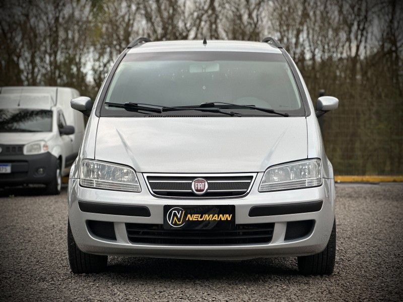 Fiat IDEA ELX 1.4 2010 NEUMANN VEÍCULOS ARROIO DO MEIO / Carros no Vale