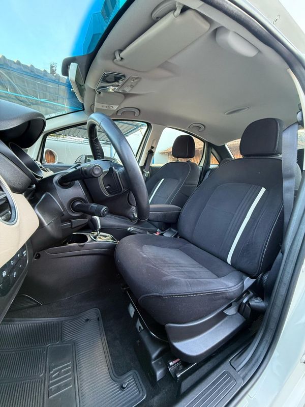 Fiat LINEA ESSENCE 1.8 2016 FERREIRA VEÍCULOS VENÂNCIO AIRES / Carros no Vale