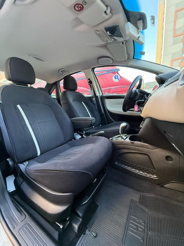 Fiat LINEA ESSENCE 1.8 2016 FERREIRA VEÍCULOS VENÂNCIO AIRES / Carros no Vale