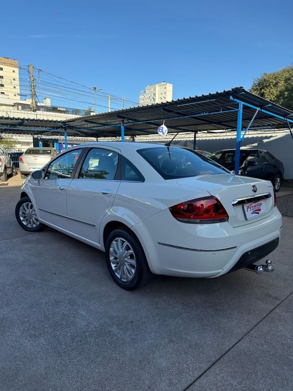 Fiat LINEA ESSENCE 1.8 2016 FERREIRA VEÍCULOS VENÂNCIO AIRES / Carros no Vale