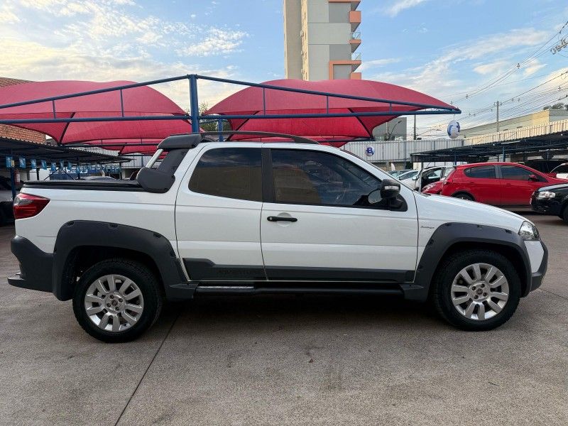 Fiat STRADA ADVENTURE CD 1.8 2014 FERREIRA VEÍCULOS VENÂNCIO AIRES / Carros no Vale