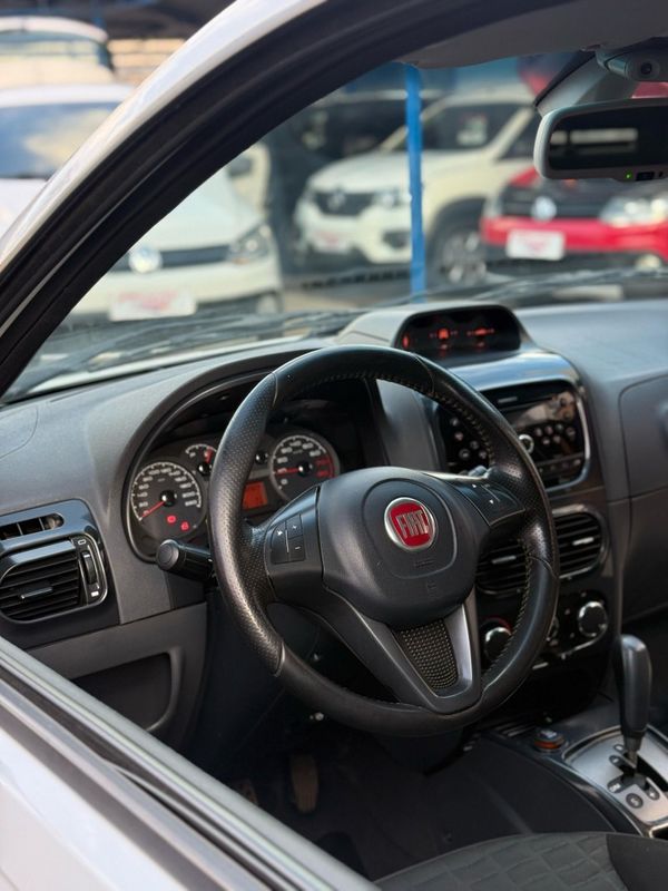 Fiat STRADA ADVENTURE CD 1.8 2014 FERREIRA VEÍCULOS VENÂNCIO AIRES / Carros no Vale