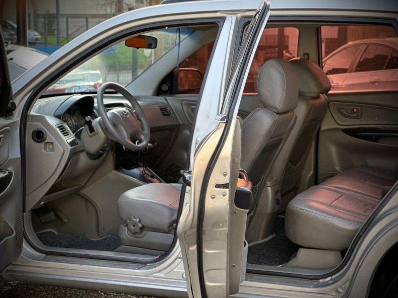 Hyundai TUCSON GL 2.0 2009 NEUMANN VEÍCULOS ARROIO DO MEIO / Carros no Vale
