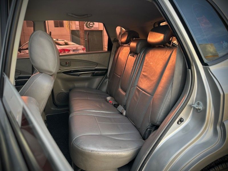 Hyundai TUCSON GL 2.0 2009 NEUMANN VEÍCULOS ARROIO DO MEIO / Carros no Vale